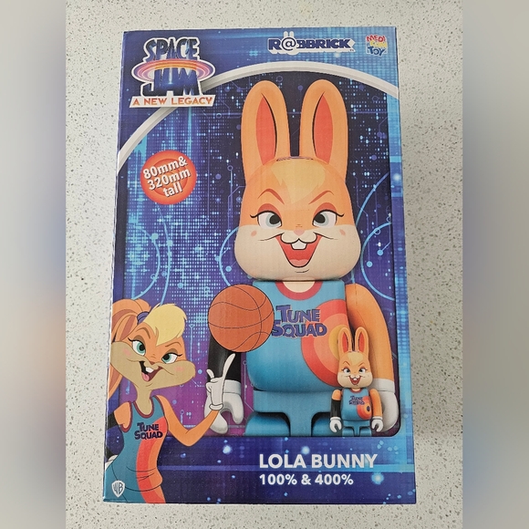 NIB Bearbrick x Space Jam: A New Legacy Rabbrick Lola Bunny 100% & 400% Set - Picture 3 of 12